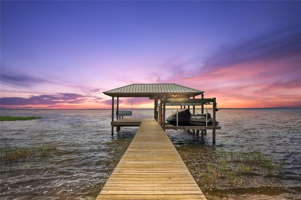 4237 CHAMBERS ST LAKE WALES, FL 33898