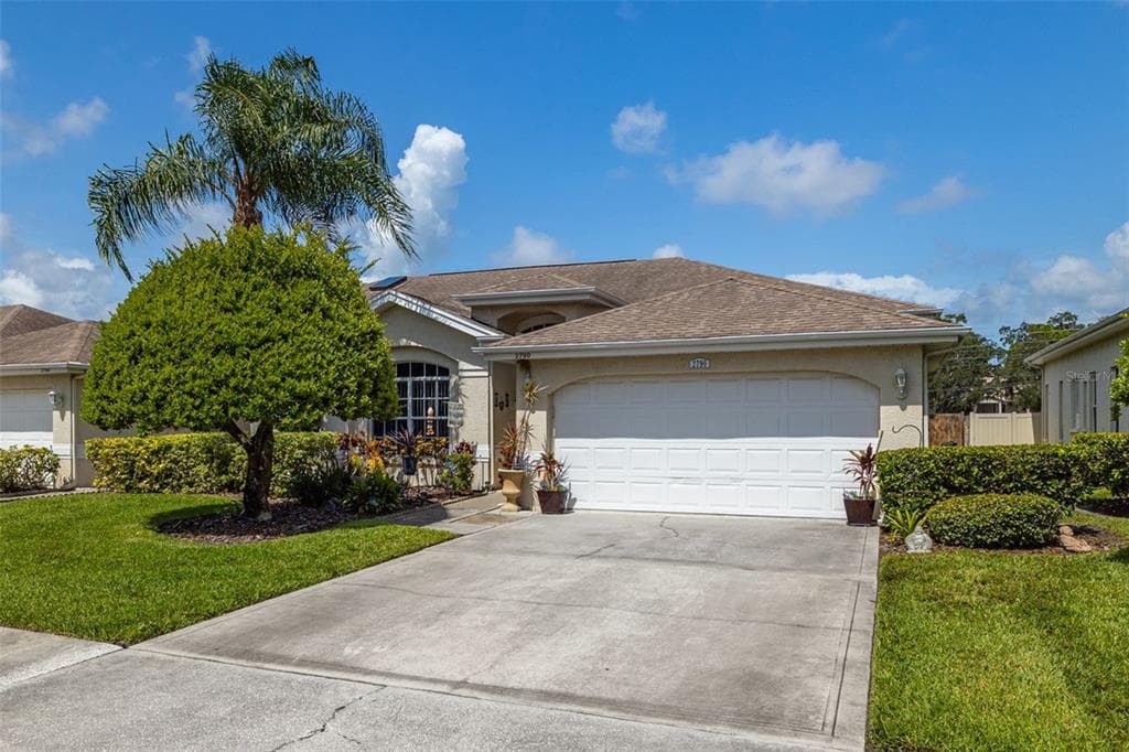 2790 COUNTRY WAY CLEARWATER, FL 33763