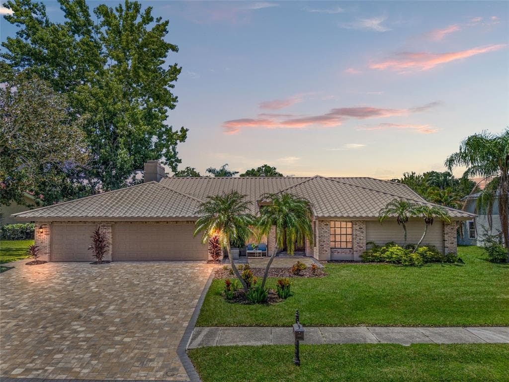 119 WOODCREEK DRIVE S SAFETY HARBOR, FL 34695