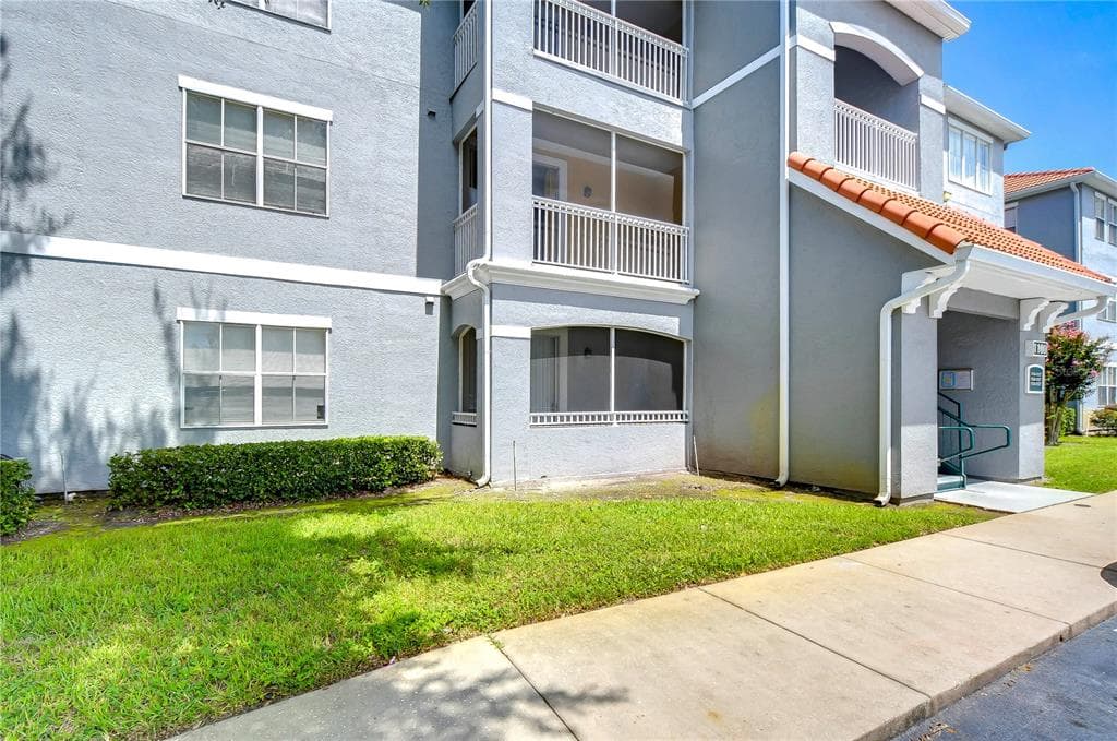 18001 RICHMOND PLACE DRIVE UNIT 1127 TAMPA, FL 33647