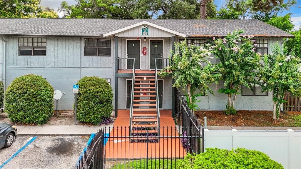 12401 OAK CEDAR PLACE UNIT 102 TAMPA, FL 33612