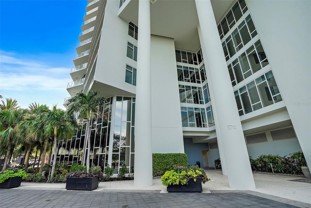 175 1ST STREET S UNIT 1202