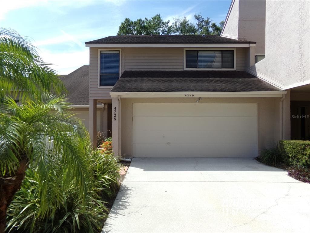4226 HARTWOOD LANE TAMPA, FL 33618