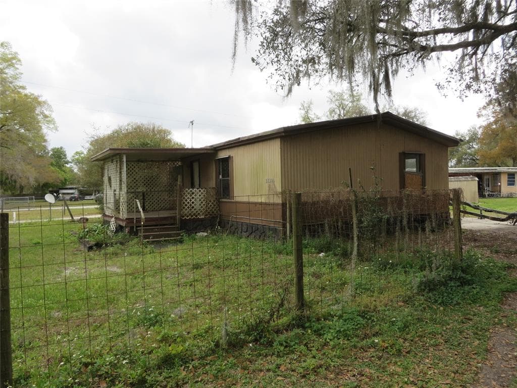 33306 ARTHUR DRIVE WESLEY CHAPEL, FL 33543