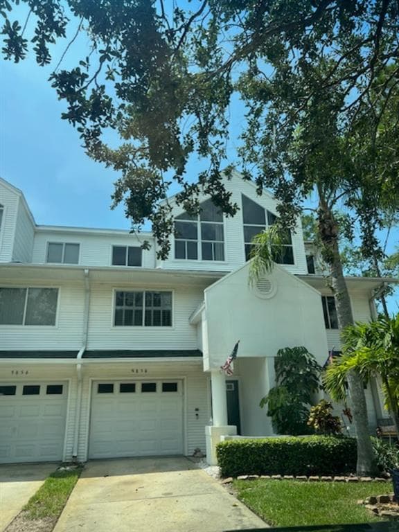 9858 INDIAN KEY TRAIL UNIT 68 SEMINOLE, FL 33776