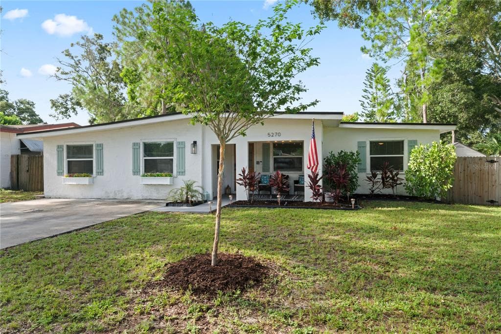 5270 44TH AVENUE N ST PETERSBURG, FL 33709