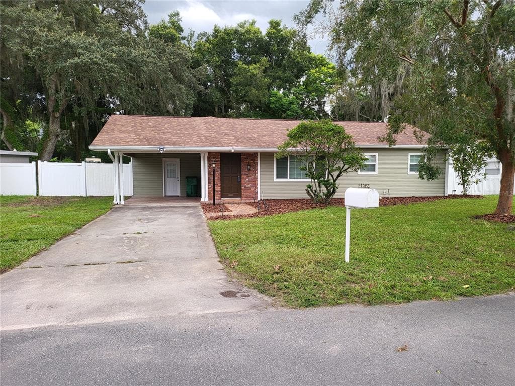 39014 MANOR DRIVE ZEPHYRHILLS, FL 33542
