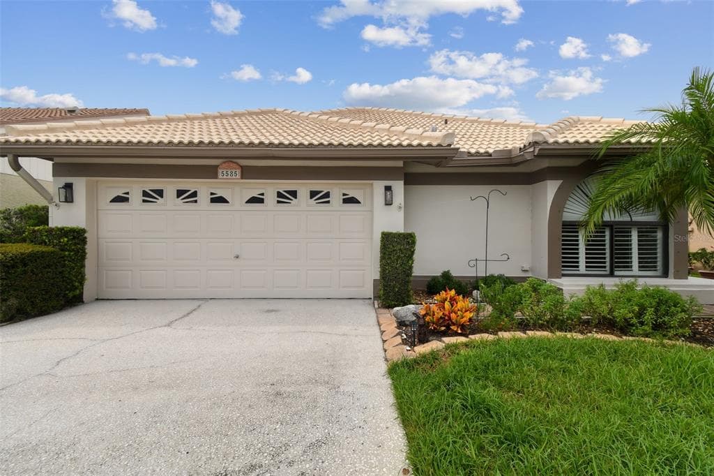 5585 GREYSTON STREET PALM HARBOR, FL 34685