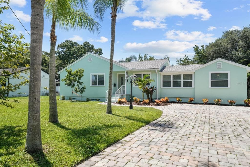 814 W INDIANA AVENUE TAMPA, FL 33603