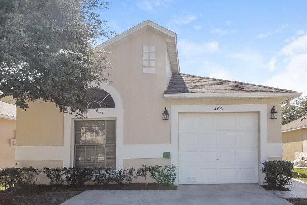 2459 PARSONS POND CIRCLE KISSIMMEE, FL 34743