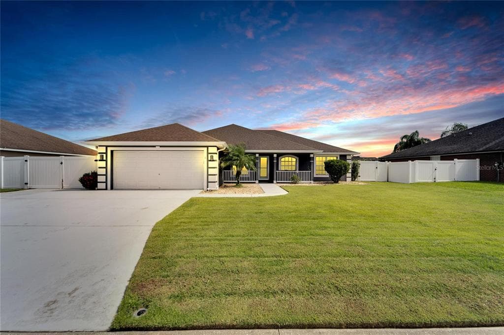 1597 DOVES VIEW CIRCLE AUBURNDALE, FL 33823