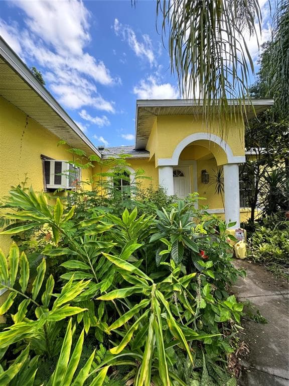 13527 INTERLAKEN ROAD ODESSA, FL 33556