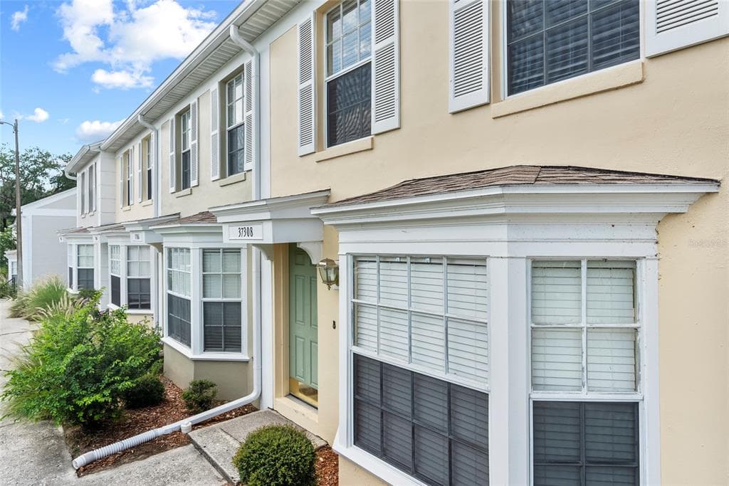 37308 EMBASSY PARK LANE DADE CITY, FL 33525