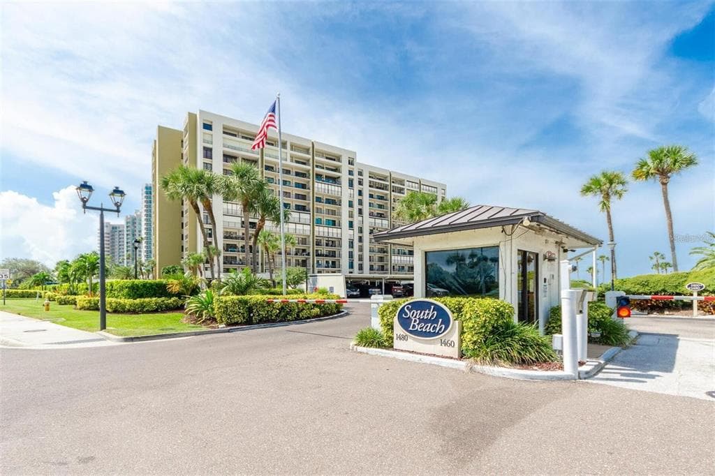 1480 GULF BOULEVARD UNIT 811 CLEARWATER BEACH, FL 33767