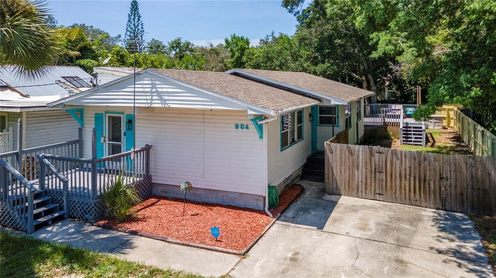 904 TUSKAWILLA STREET CLEARWATER, FL 33756