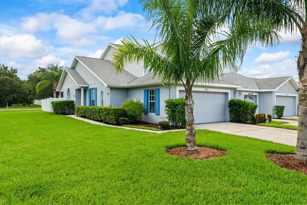 284 HEMINGWAY DRIVE OLDSMAR, FL 34677
