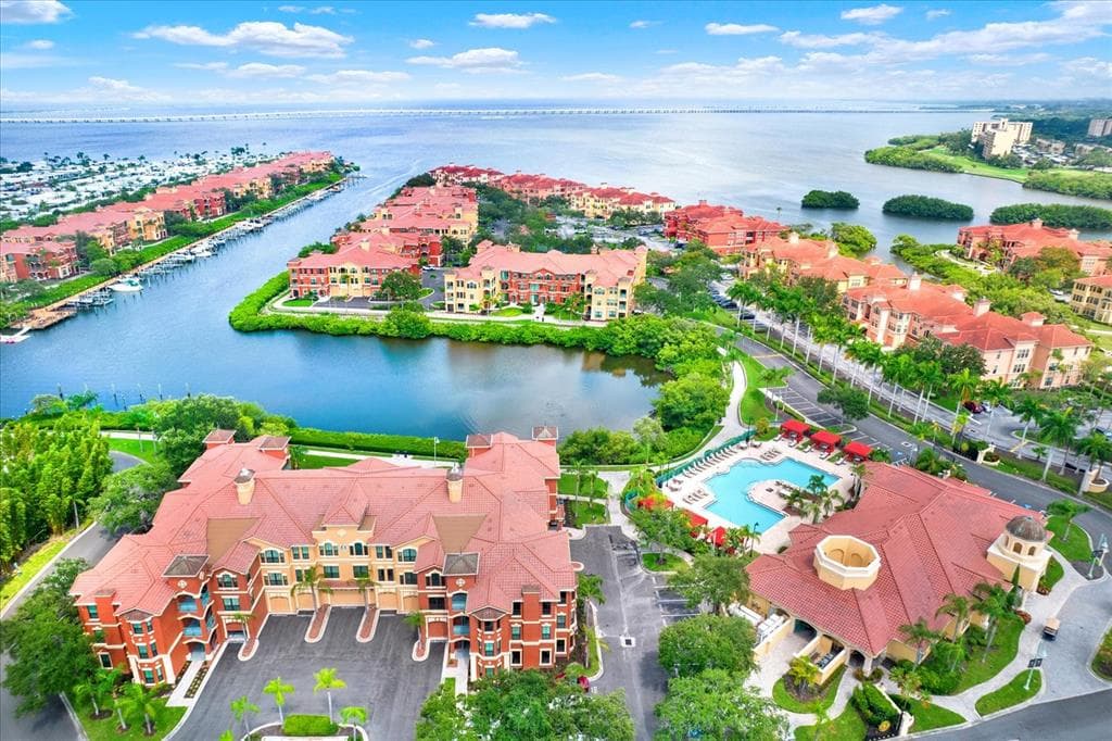 2709 VIA CIPRIANI UNIT 520B CLEARWATER, FL 33764