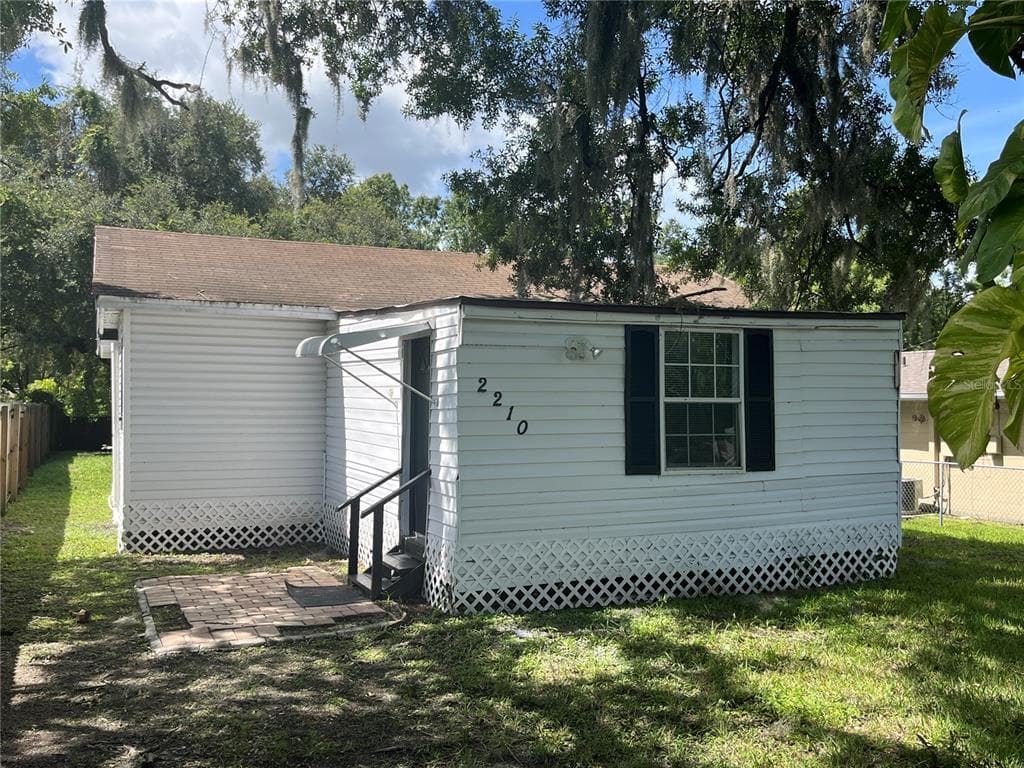 2210 CLYDE STREET LAKELAND, FL 33815