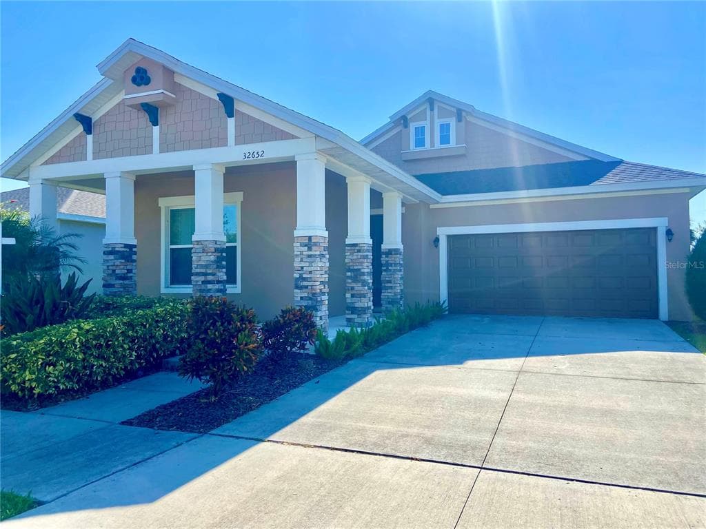 32652 COLDWATER CREEK LOOP WESLEY CHAPEL, FL 33545