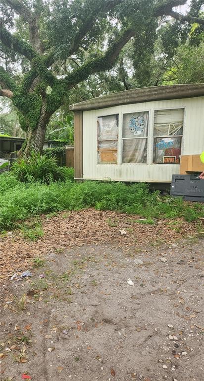 9404 LORAS STREET NEW PORT RICHEY, FL 34654