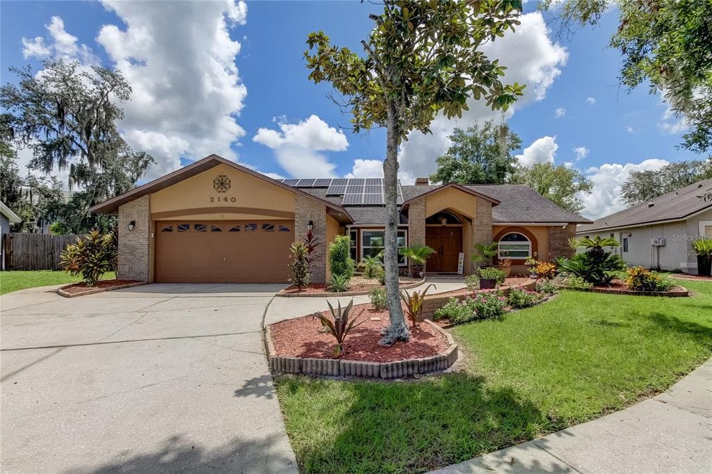 2140 TIOGA DRIVE LAND O LAKES, FL 34639