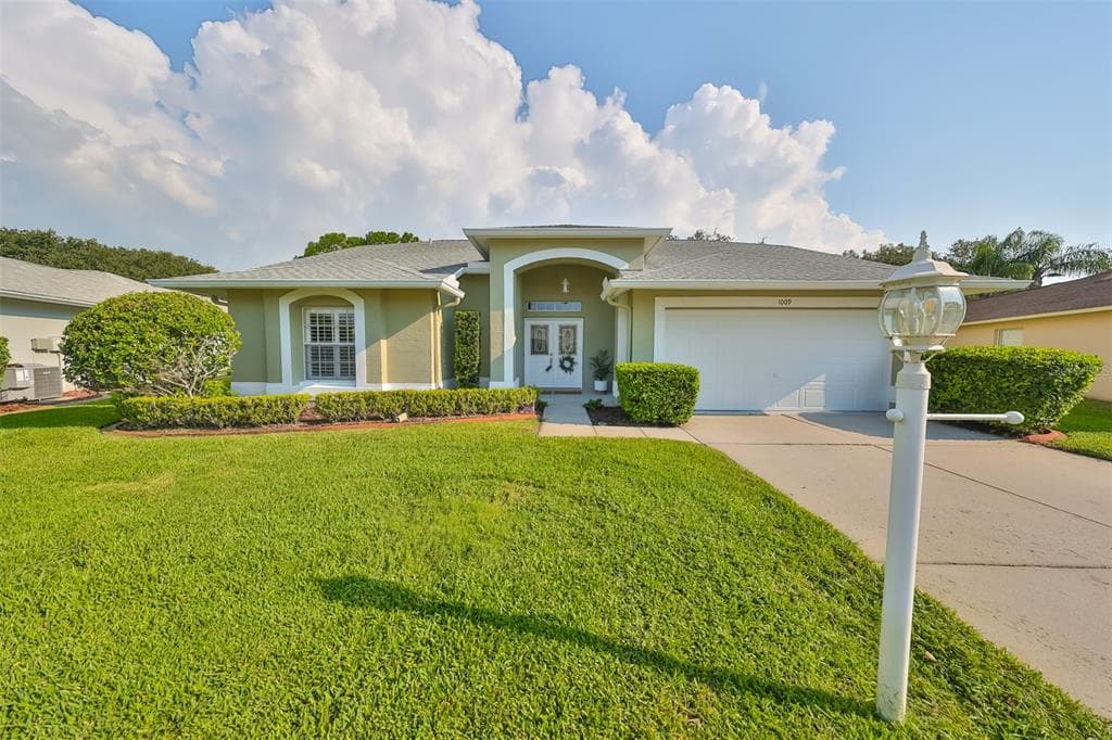 1009 ASHBOURNE CIRCLE