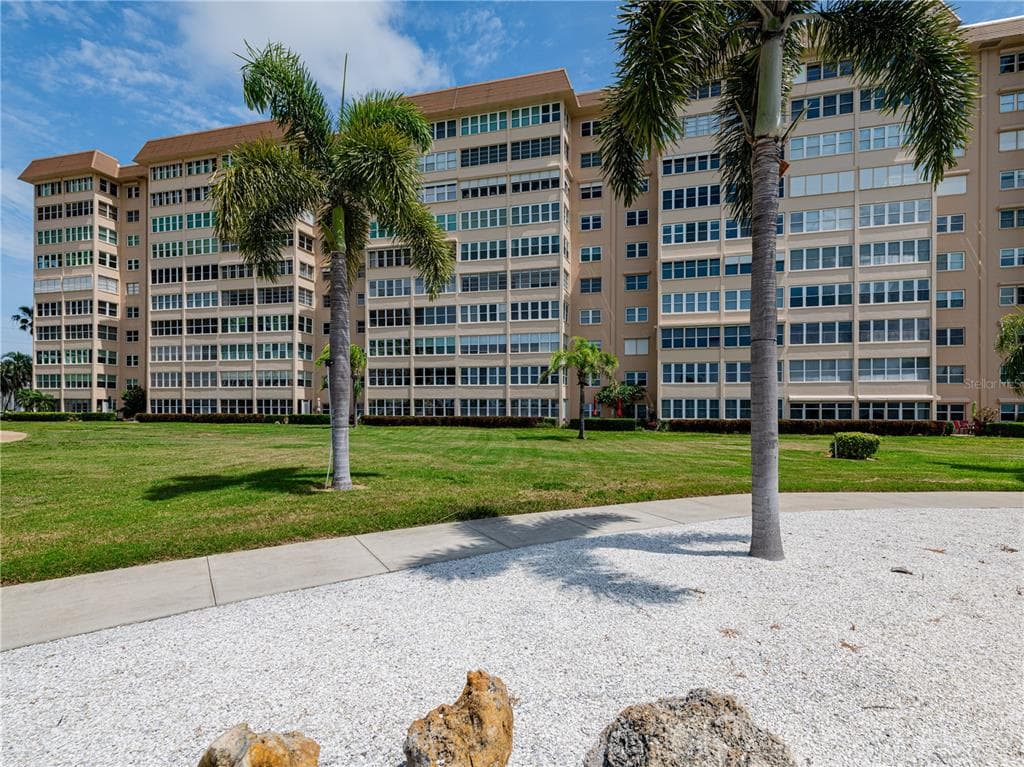 5108 BRITTANY DRIVE S UNIT 504 ST PETERSBURG, FL 33715