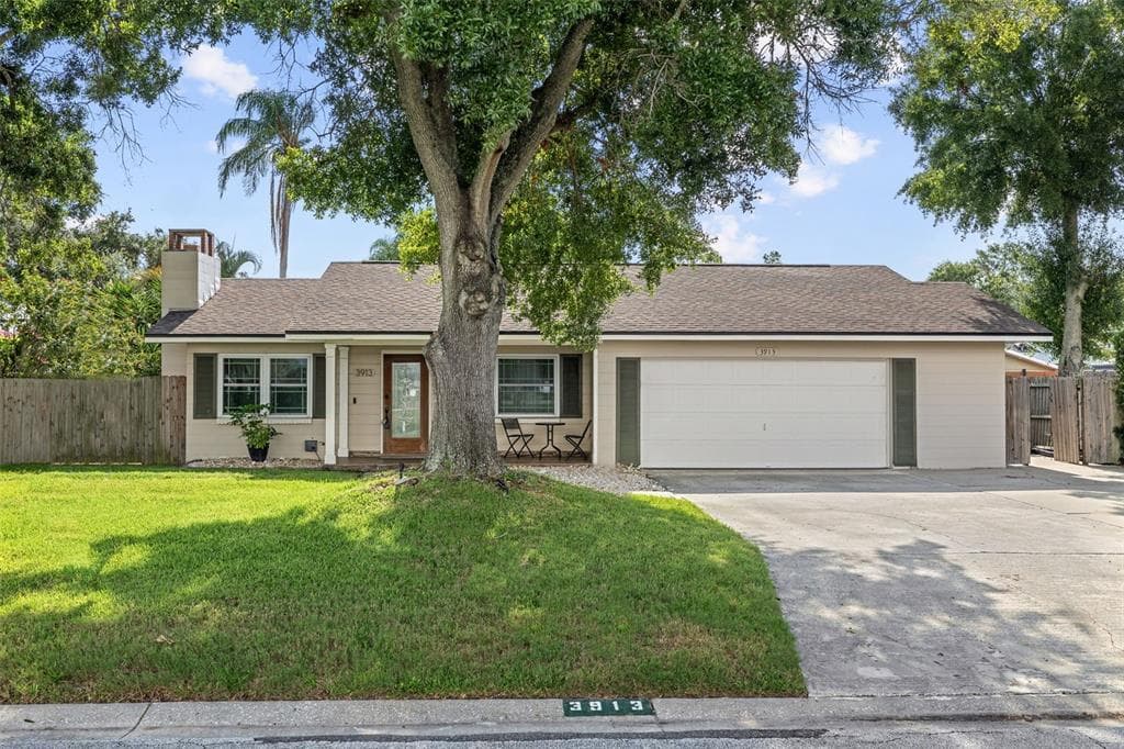 3913 W EDEN ROC CIRCLE TAMPA, FL 33634