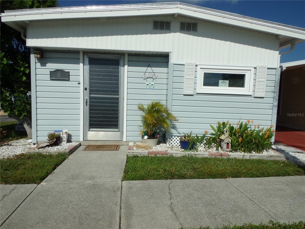 10315 CORTEZ Rd W UNIT 8 WPT BRADENTON, FL 34210