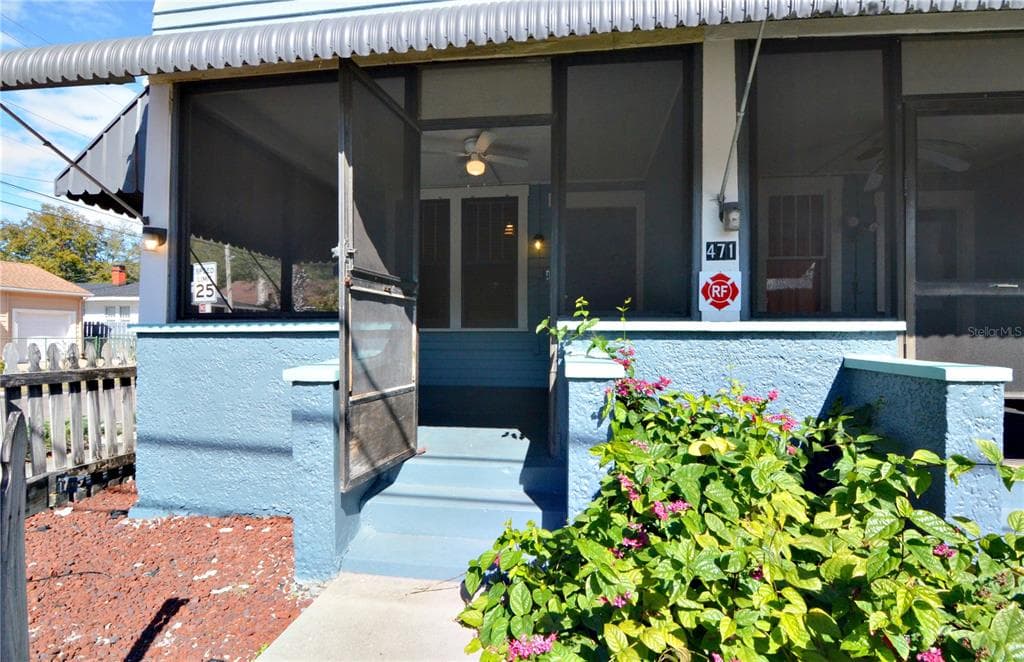 471 9TH AVENUE N UNIT 2 ST PETERSBURG, FL 33701