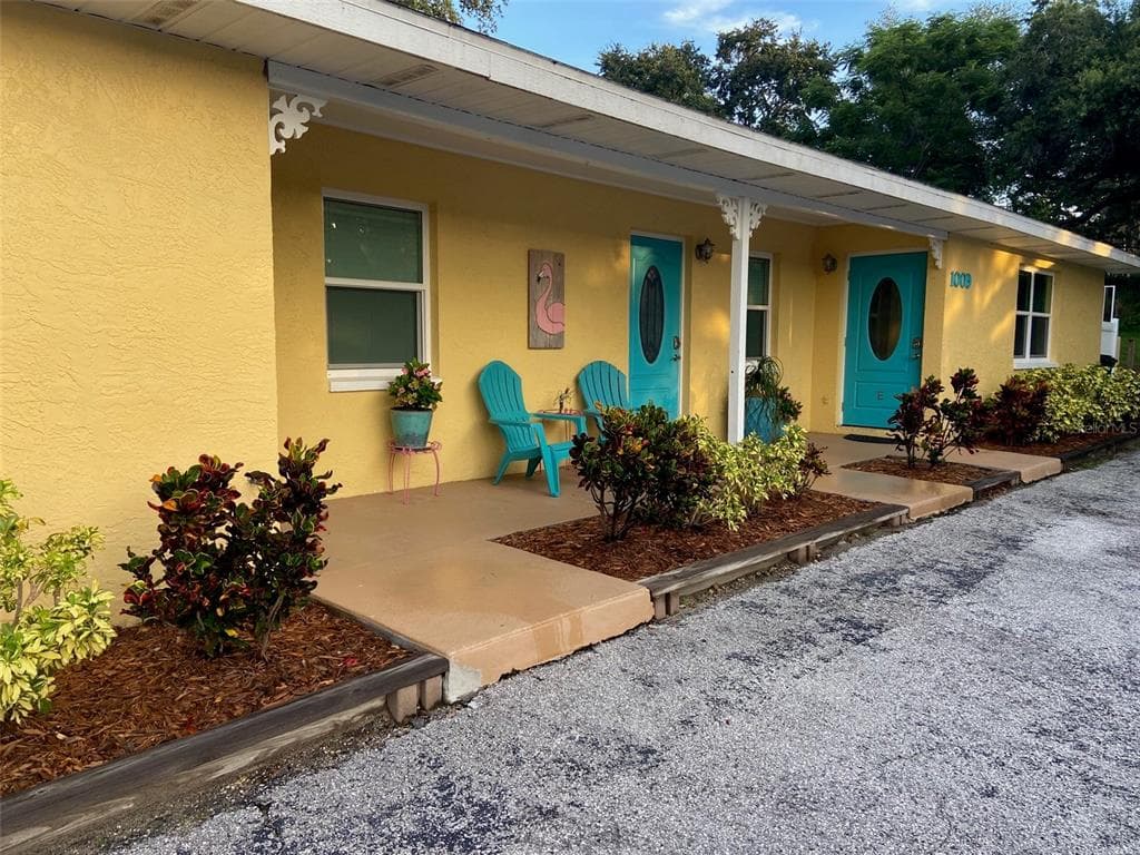 1009 SUMNER BOULEVARD UNIT E SAFETY HARBOR, FL 34695