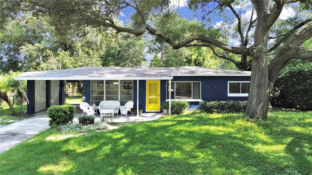 905 W COUNTRY CLUB DRIVE TAMPA, FL 33612
