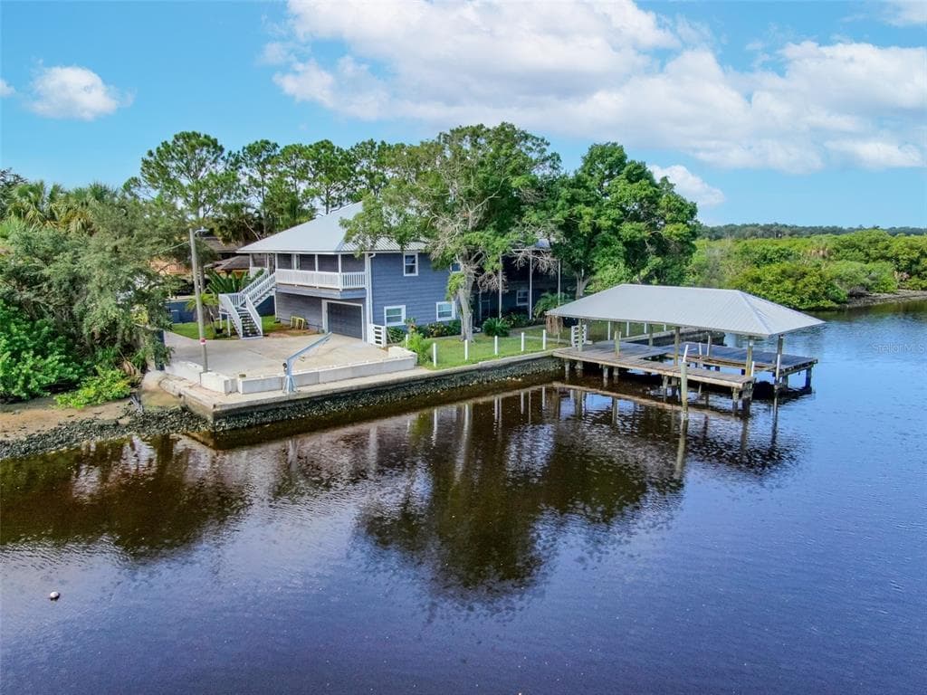 9901 BAY DRIVE GIBSONTON, FL 33534
