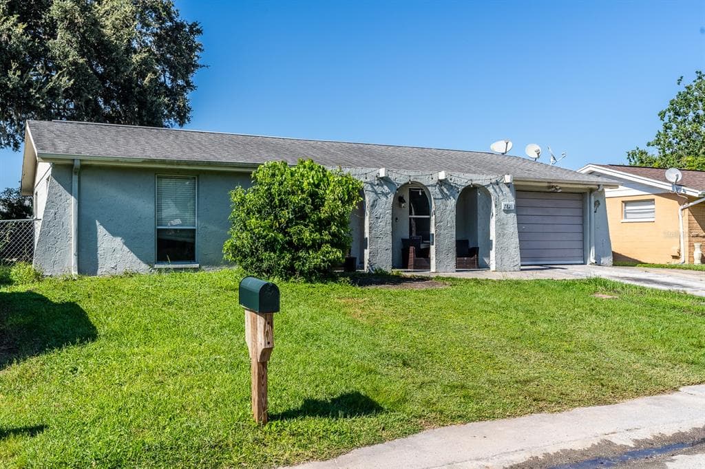 7821 YUCCA DRIVE NEW PORT RICHEY, FL 34653