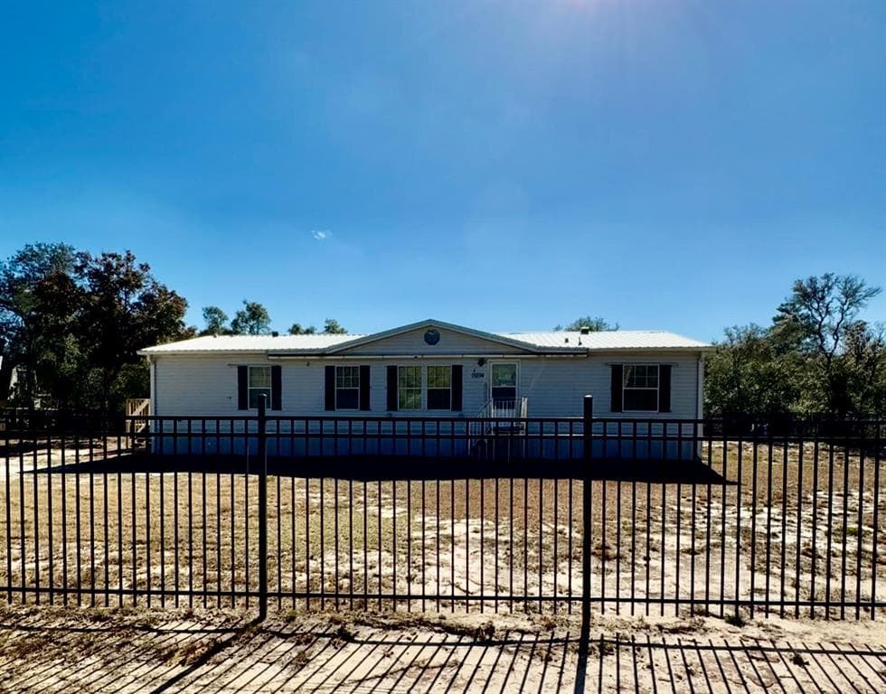 15594 NE 233RD PLACE