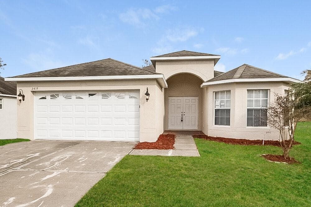 2419 HAMLET CIRCLE LAKELAND, FL 33810