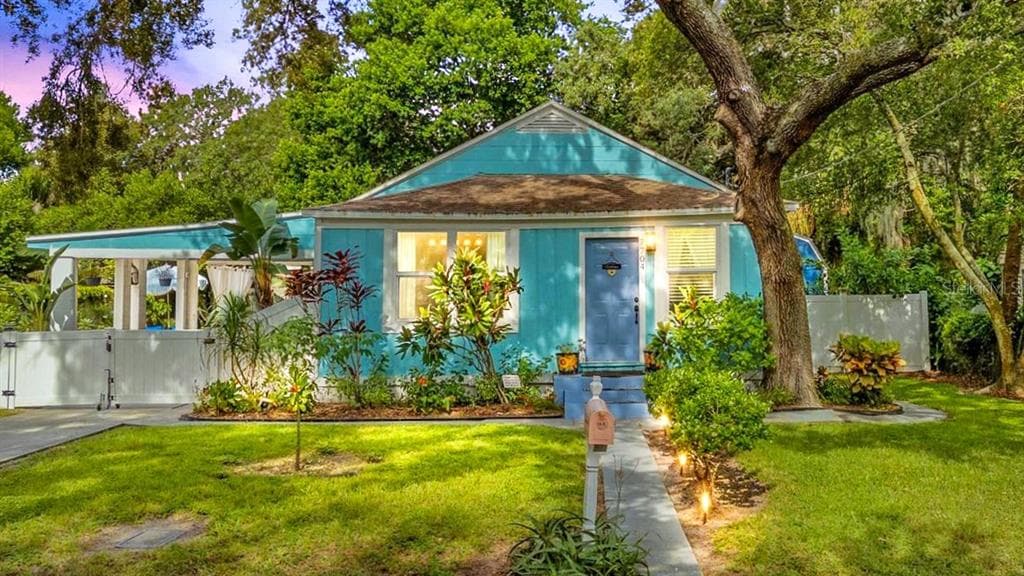 7704 N HIGHLAND AVENUE TAMPA, FL 33604