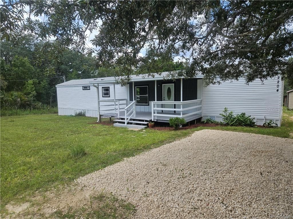 2204 S ROCK CRUSHER ROAD HOMOSASSA, FL 34448