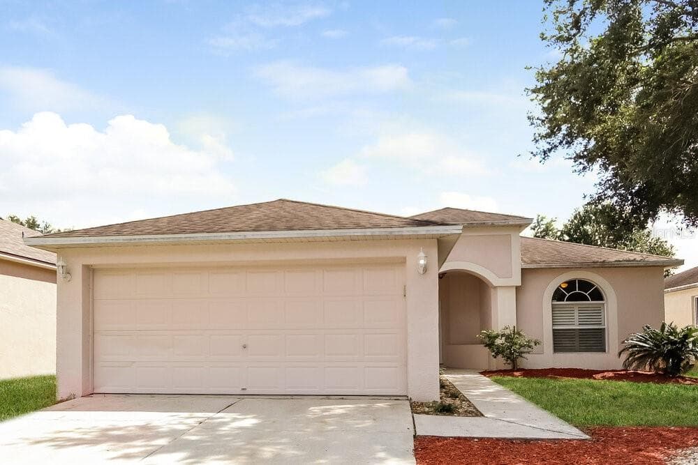927 GRAND CANYON DRIVE VALRICO, FL 33594