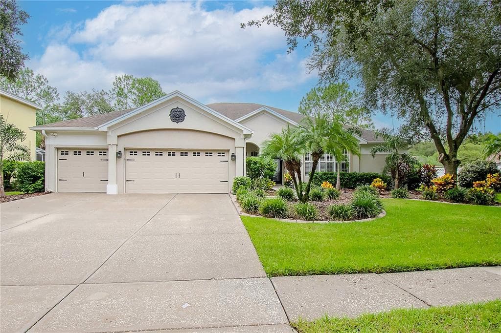 8706 BAY LAUREL COURT TAMPA, FL 33647