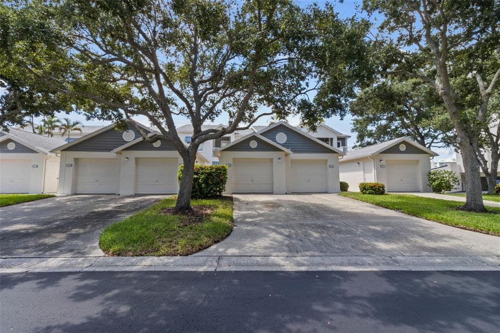 11541 SHIPWATCH DRIVE UNIT 1014 LARGO, FL 33774