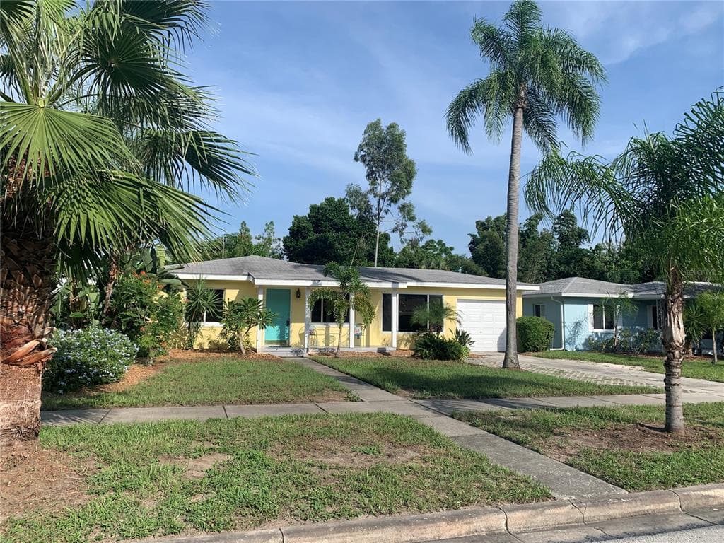 115 BROADWAY DUNEDIN, FL 34698