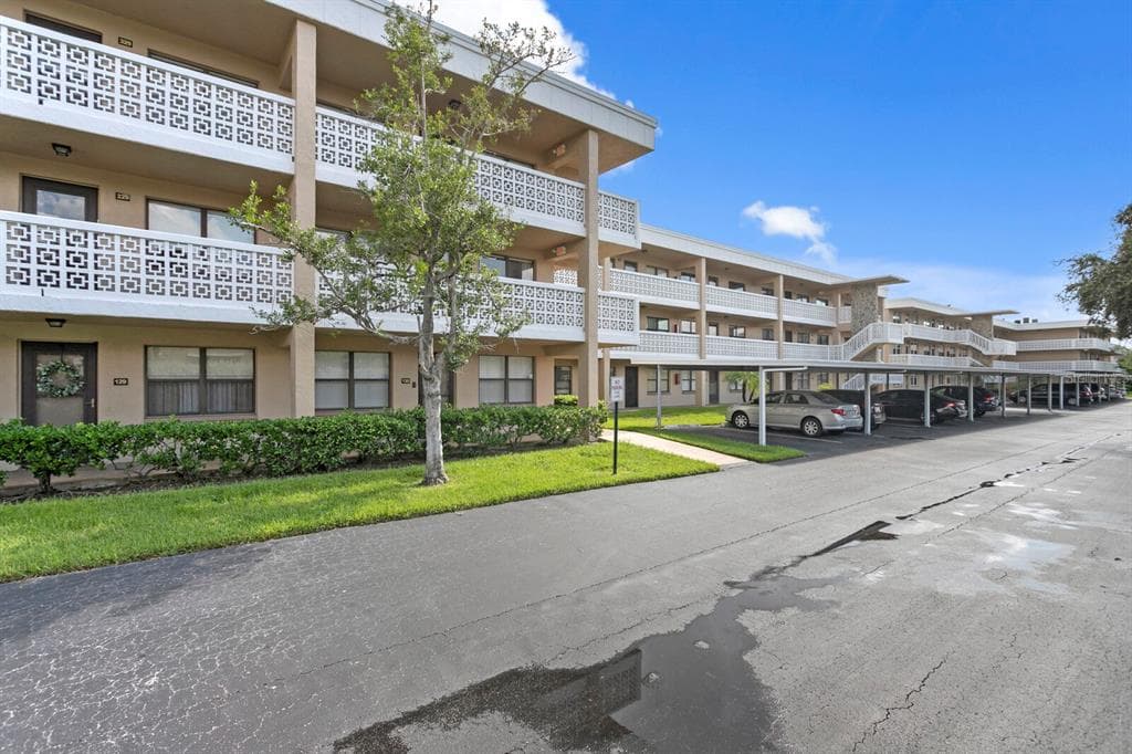 5080 LOCUST STREET NE UNIT 232 ST PETERSBURG, FL 33703