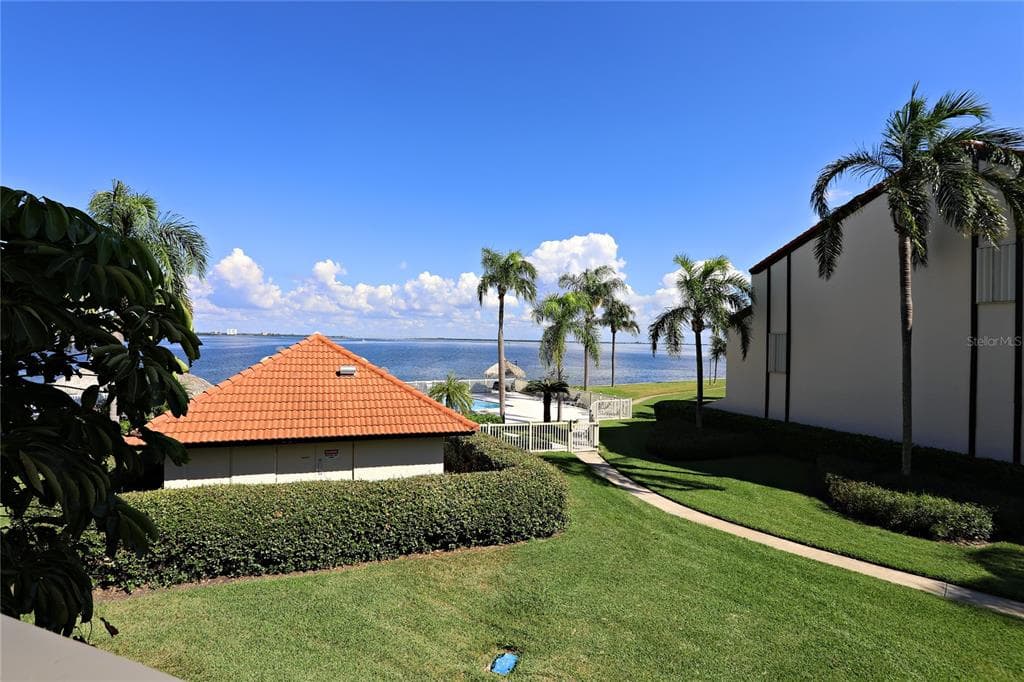 103 1ST STREET E UNIT 113 TIERRA VERDE, FL 33715