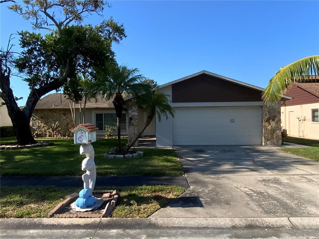 7409 DAUVIN COURT PORT RICHEY, FL 34668