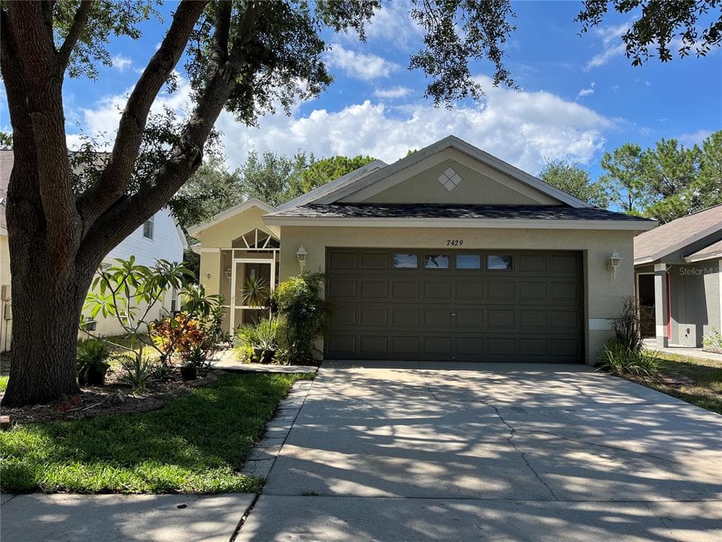 7429 OXFORD GARDEN CIRCLE APOLLO BEACH, FL 33572