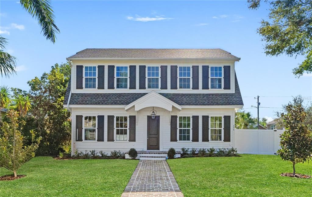206 13TH AVENUE NE ST PETERSBURG, FL 33701