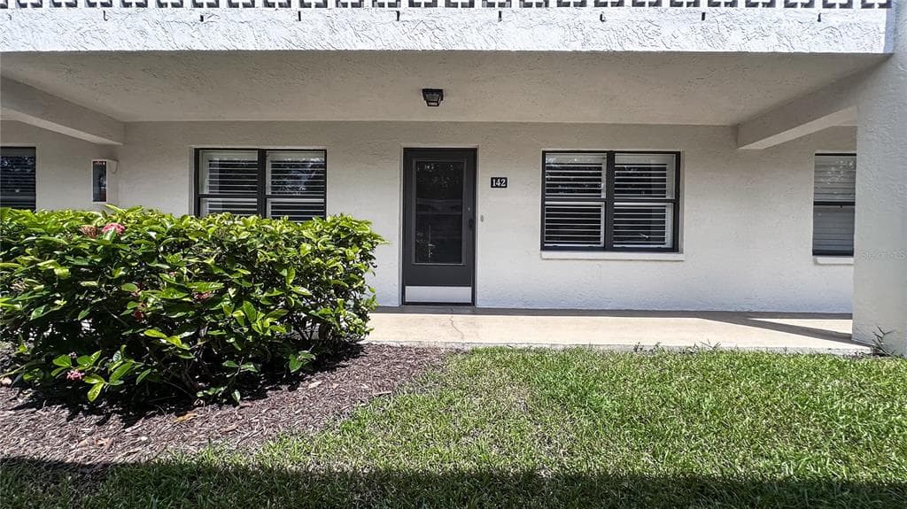 5085 1ST STREET NE UNIT 142 ST PETERSBURG, FL 33703