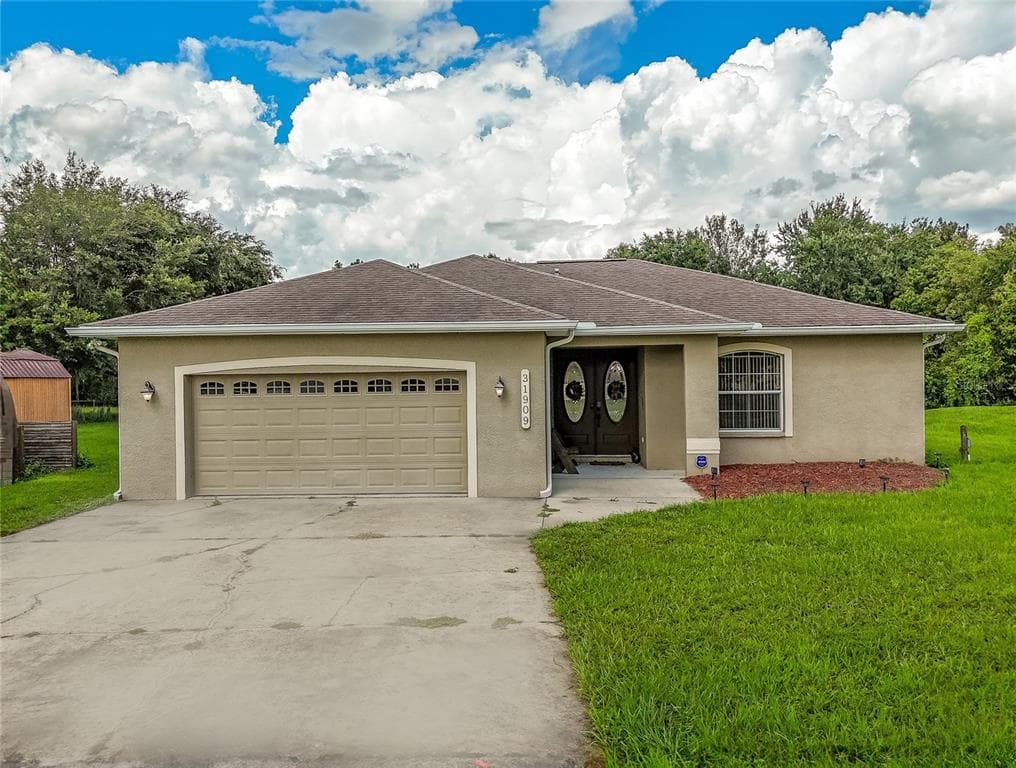 31909 TALLY HO LANE WESLEY CHAPEL, FL 33543