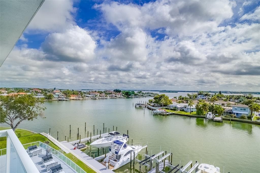 415 ISLAND WAY UNIT 505